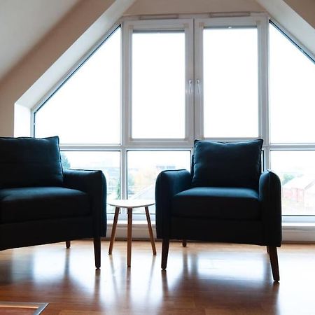 *New* 2-Bed Modern Apartment 特伦特河畔伯顿 外观 照片