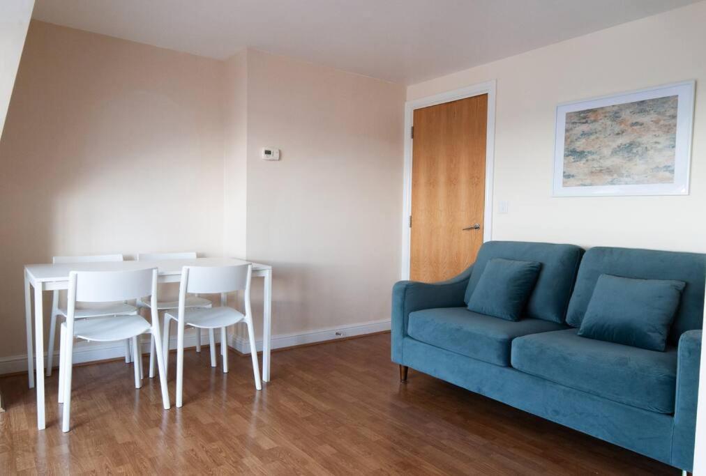 *New* 2-Bed Modern Apartment 特伦特河畔伯顿 外观 照片